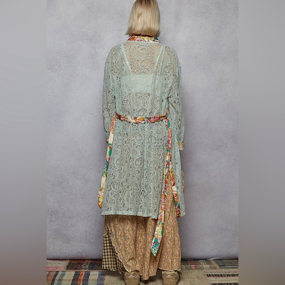 POL Moonlace Kimono Cardigan Duster mint green floral trim belt sz small - Picture 3 of 7